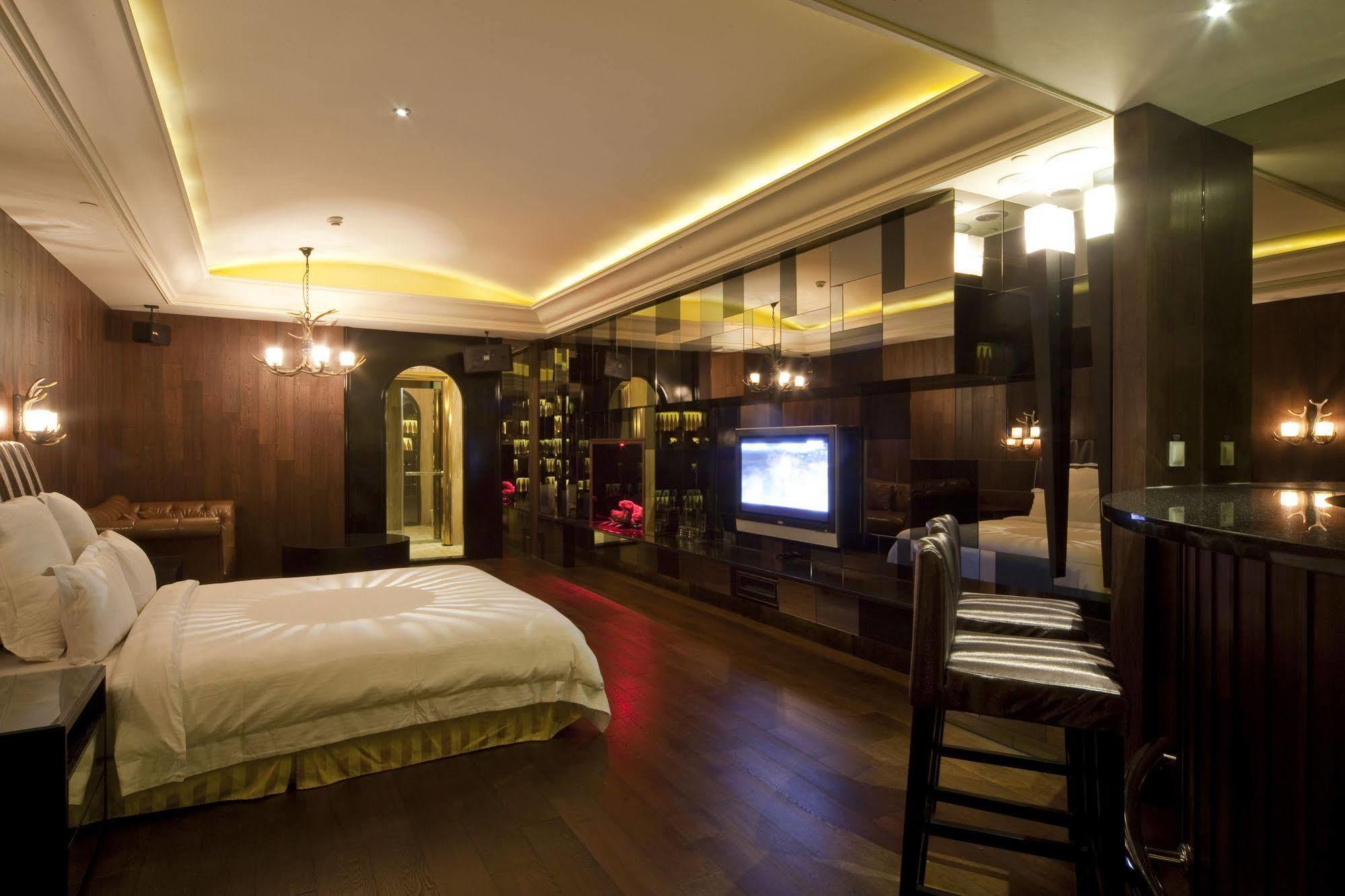 Wego Hotel - Linsen Taipei Dış mekan fotoğraf